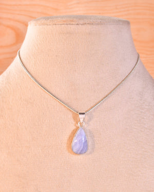 NATURAL BLUE LACE AGATE PENDANT